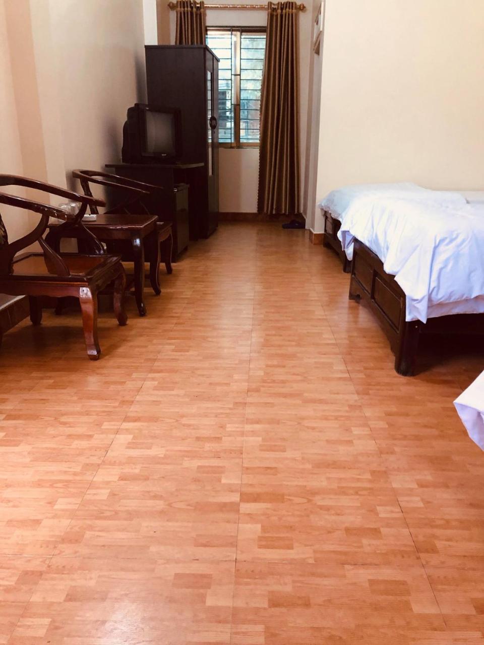 Hung Thinh Hotel Ban Gum Exterior foto